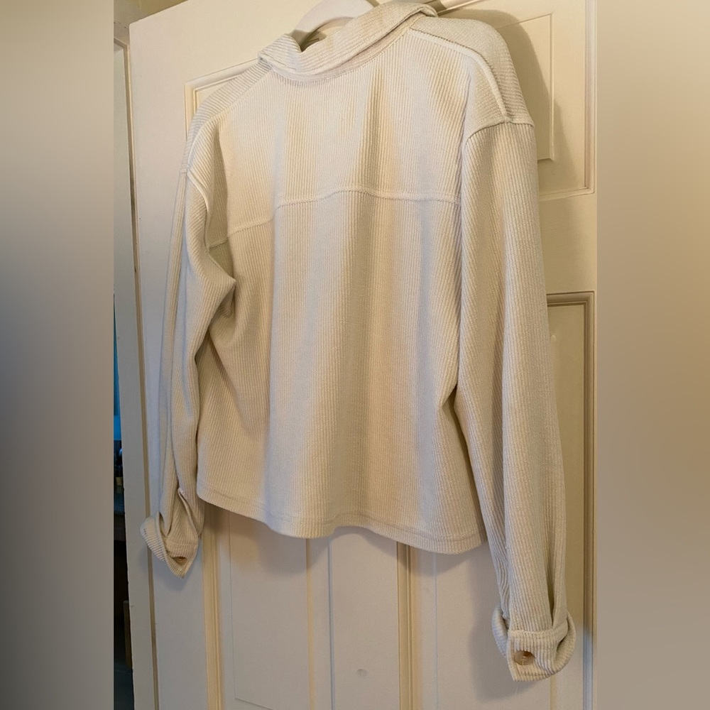 Lightweight crop jacket - Picture 3 of 3